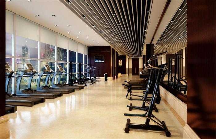 健身房木饰面装修效果图 健身房木饰面装修效果图