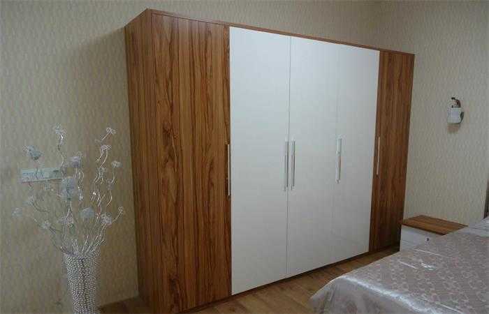衣柜木饰面效果图 衣柜木饰面效果图